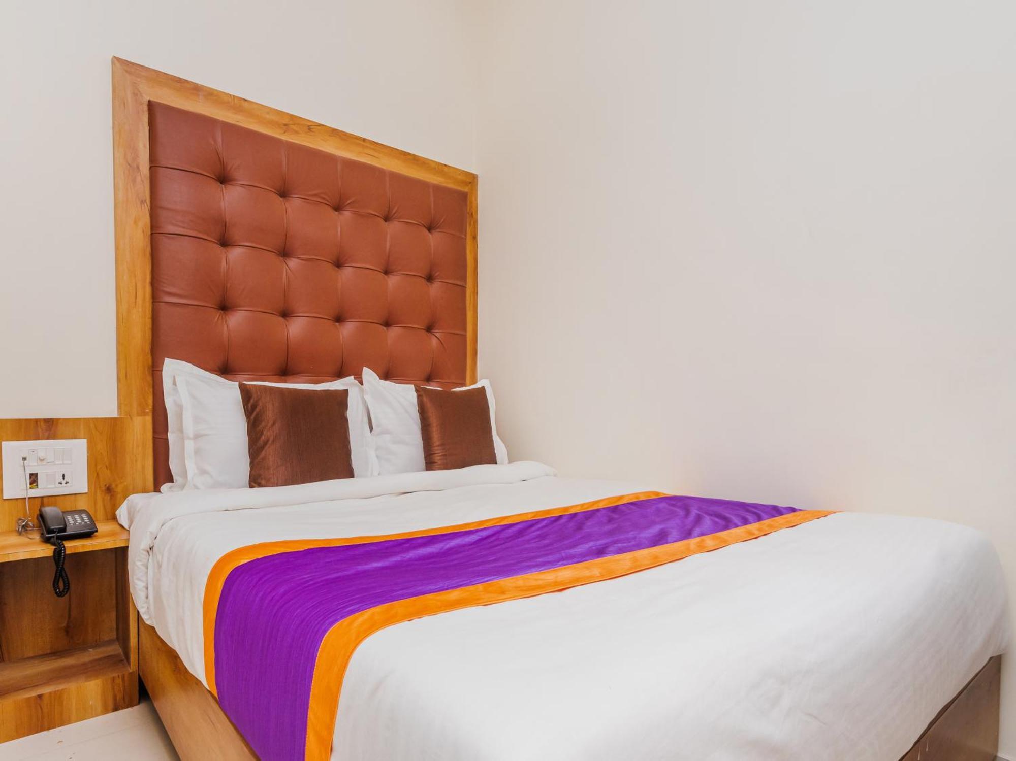 Hotel Era Mumbai  Buitenkant foto